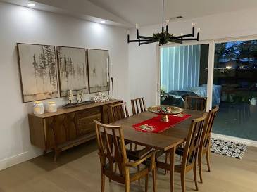 Broyhill Brasilia, Walnut, Dining Room