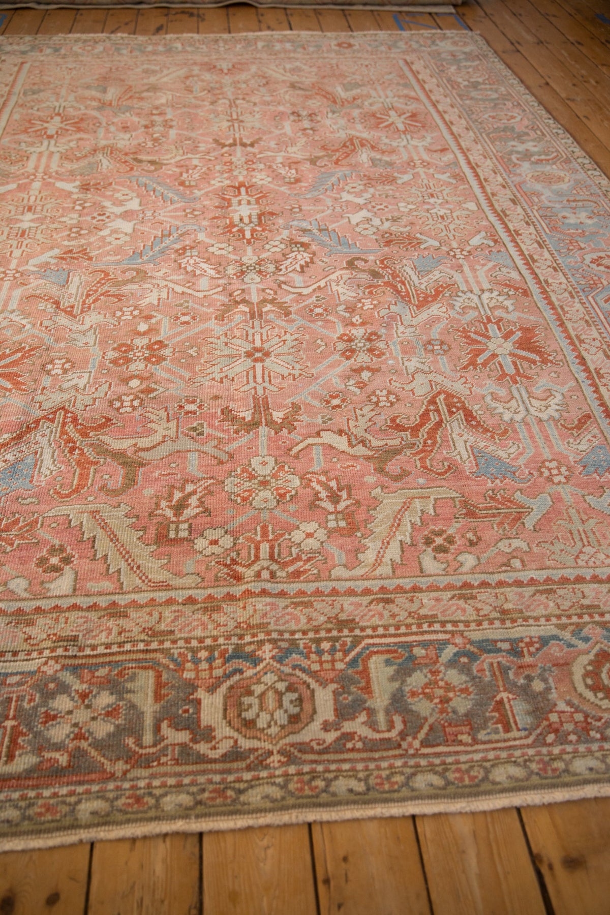 8x11 Vintage Distressed Heriz Carpet