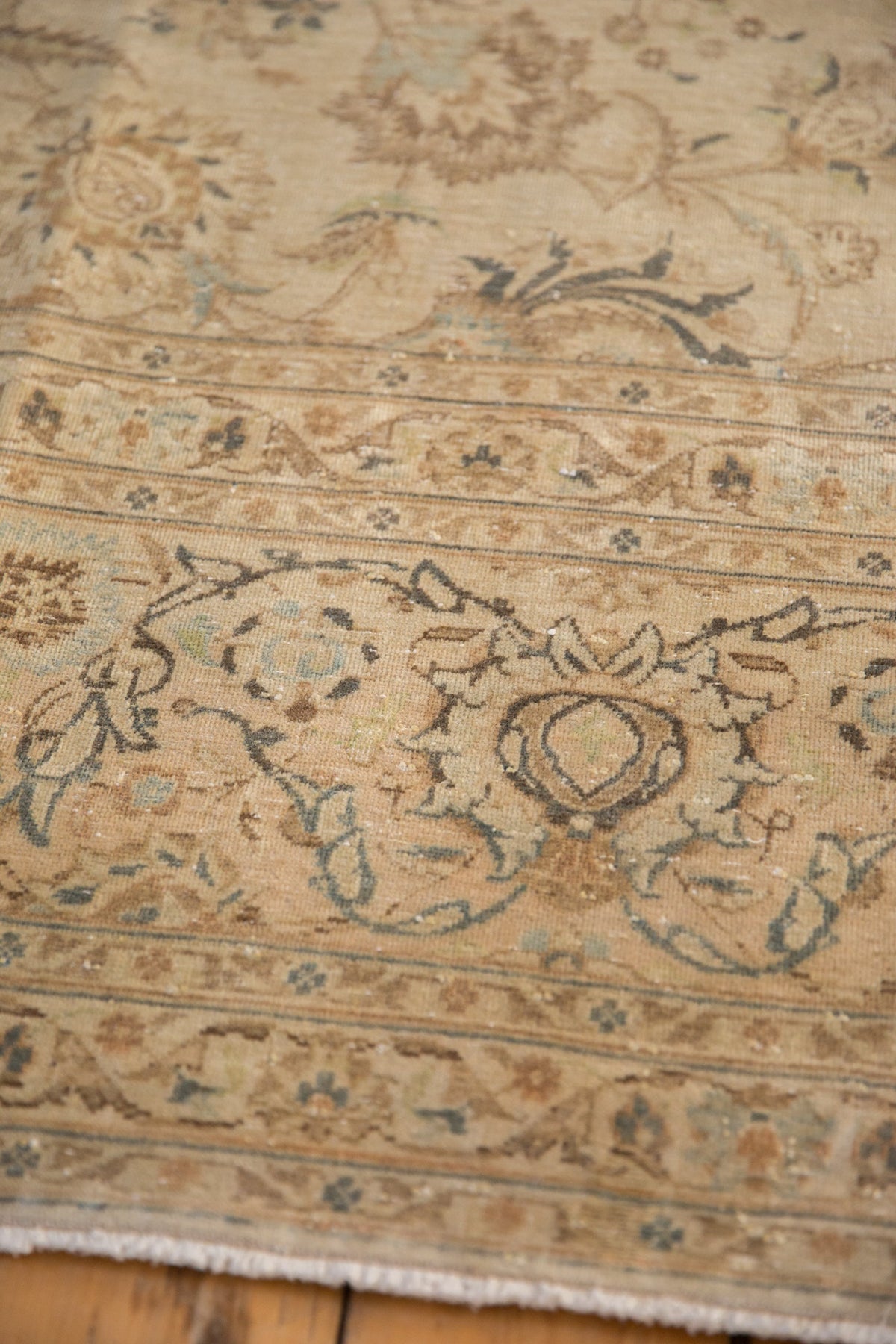 8.5x11.5 Vintage Distressed Kashan Carpet